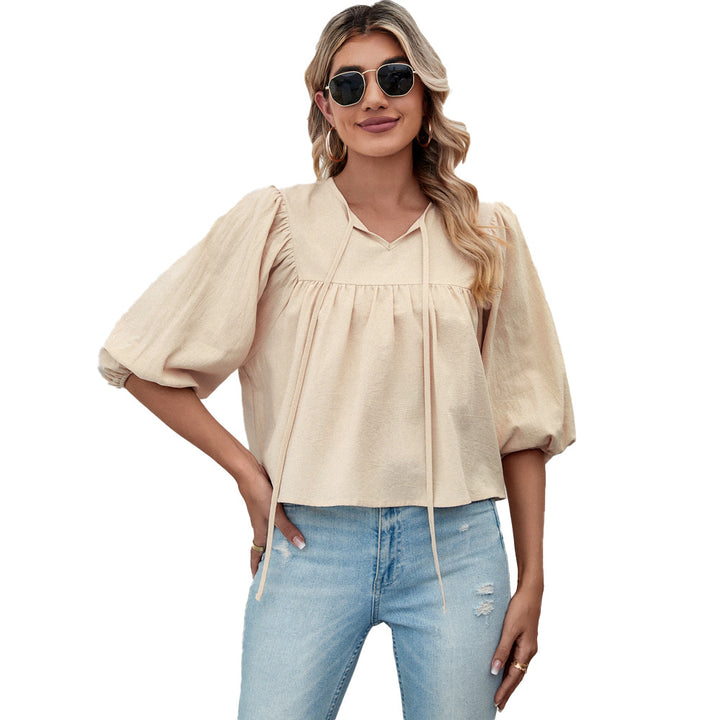 Blouse for women with wide sleeves and a playful knot Chic & Stil