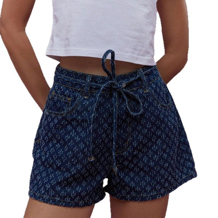 Denim shorts for women with adjustable waist and relaxed fit Chic & Stil