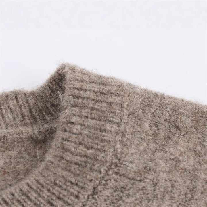 Ladies comfortable knit pullover with button closure and raglan sleeves Lune London