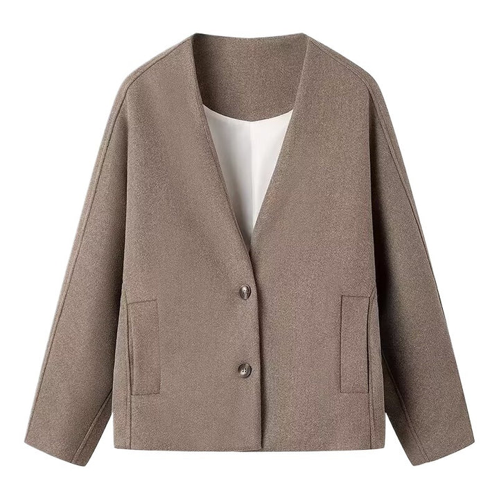 Trendy transition jacket for women with an elegant V-neck and practical pockets Lune London