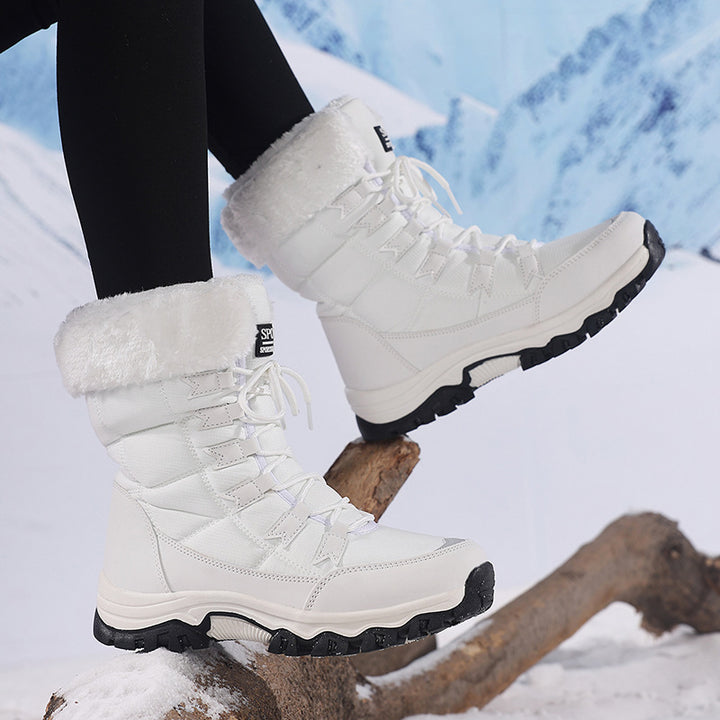 Winter boots for women with non-slip sole and insulating lining Lune London