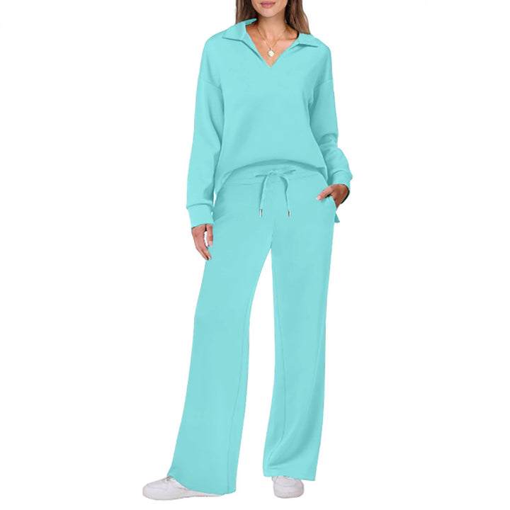 Cozy lounge set for women with V-neck Lune London