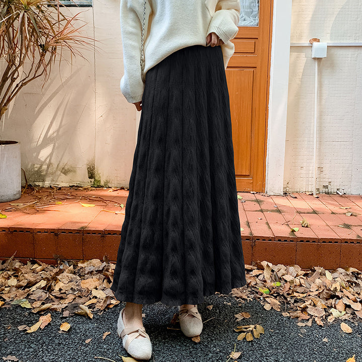 Maxi skirt for women with a refined ribbed design and an elastic waist Lune London
