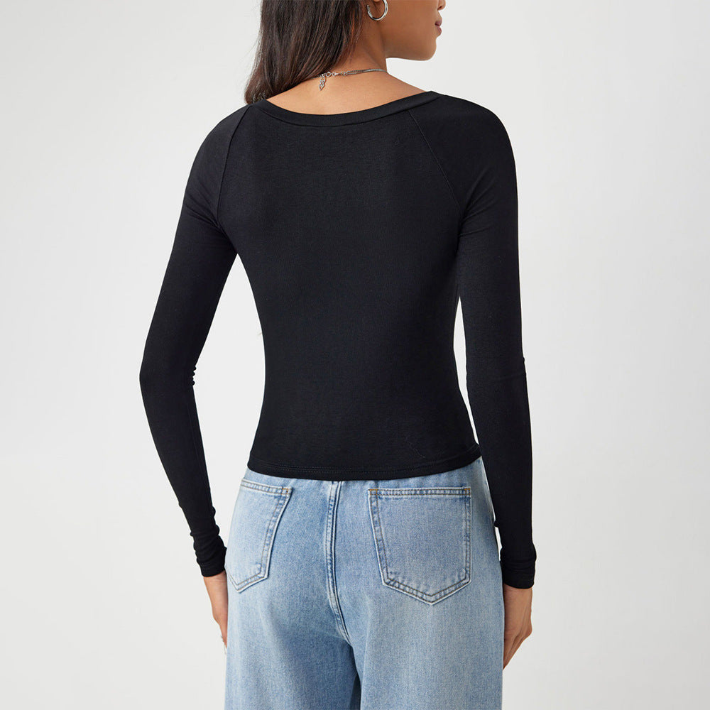 Chemise à manches longues pour femmes avec une coupe flatteuse pour la silhouette et un élégant col rond Chic & Stil