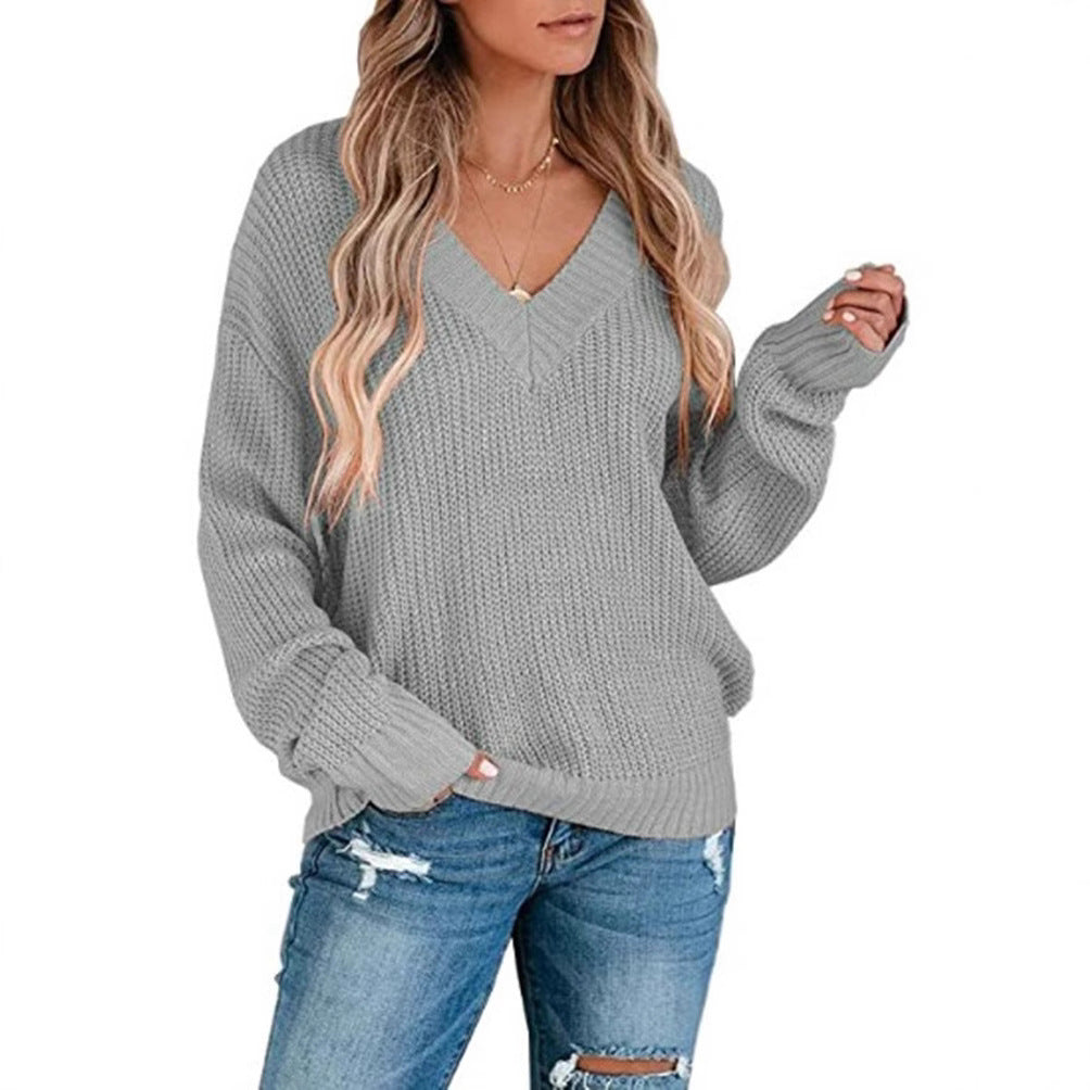 Casual knit sweater for women with V-neck and soft material Lune Londonl