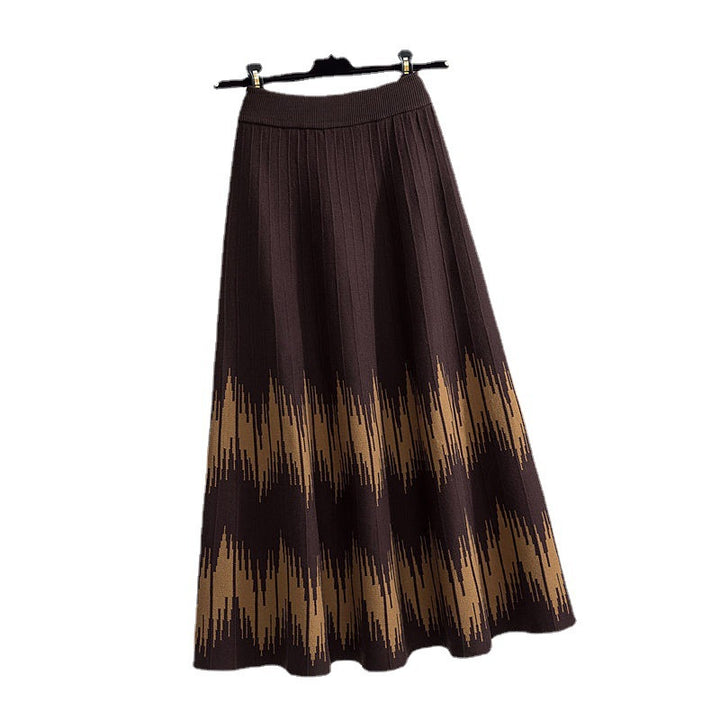 Maxi skirt for women with an elegant wavy pattern and a fine rib structure Lune London