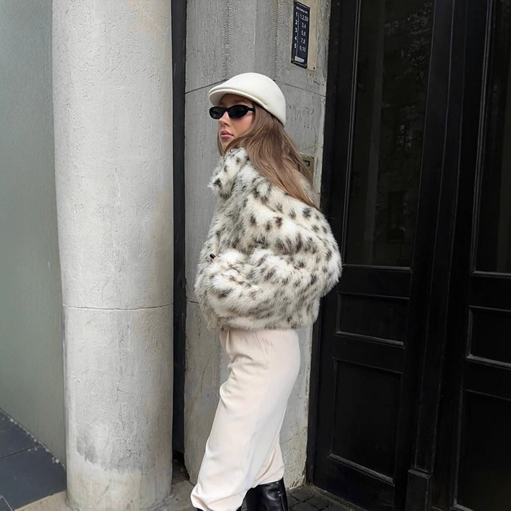 Women’s Short Bomber Jacket made of Faux Fur with Dalmatian Pattern and Stand-Up Collar Amarae