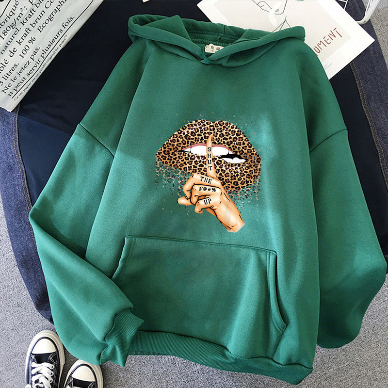 Women's hoodie with striking leopard pattern Chic & Stil