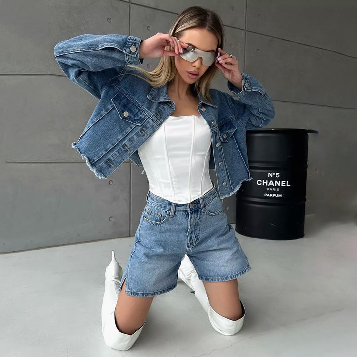 Cropped denim jacket for women with casual fringes Lune London