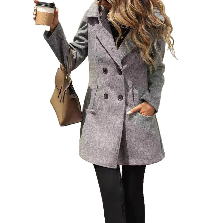 Ladies elegant and comfortable coat with practical pockets Lune London