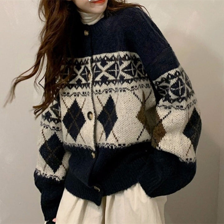 Women's chunky knit cardigan with decorative Norwegian pattern Lune London