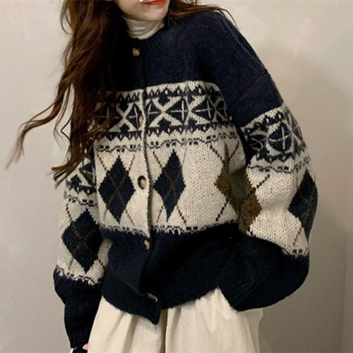 Women's chunky knit cardigan with decorative Norwegian pattern Amarae