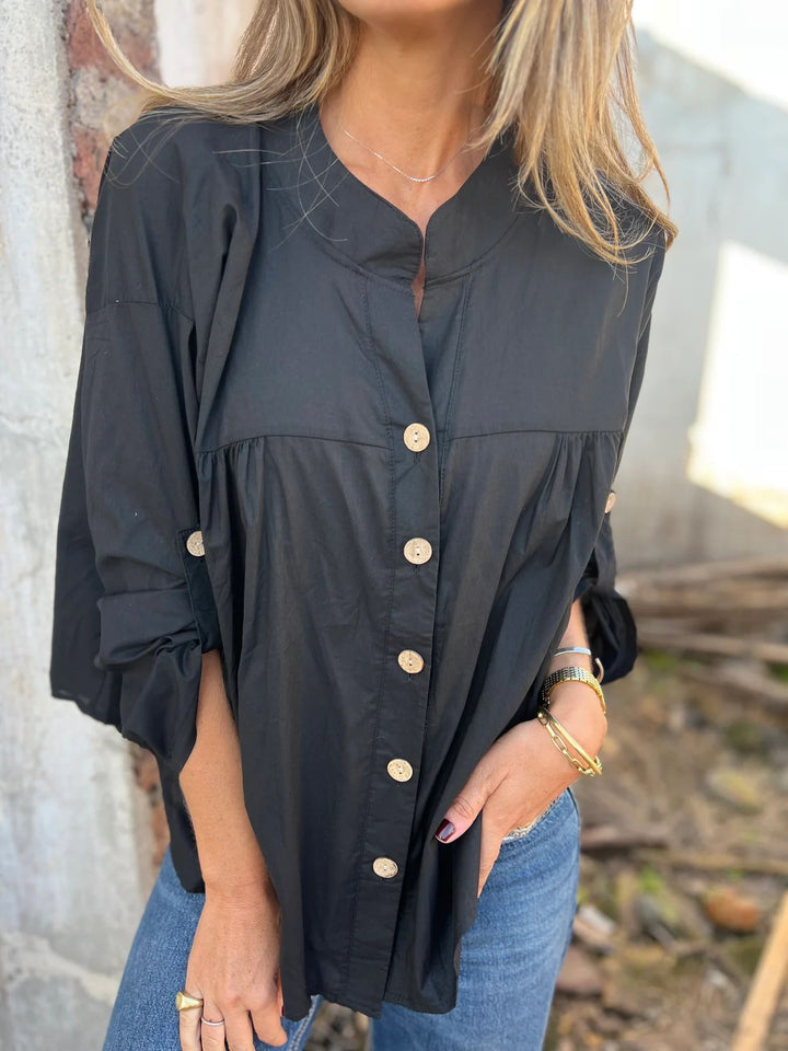 Cotton blouse for women with button closure and comfortable fit Amarae