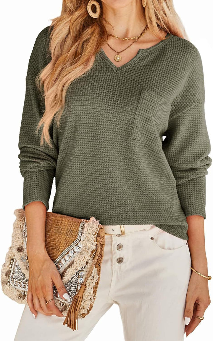 Casual women's V-neck sweater with chest pocket Lune London