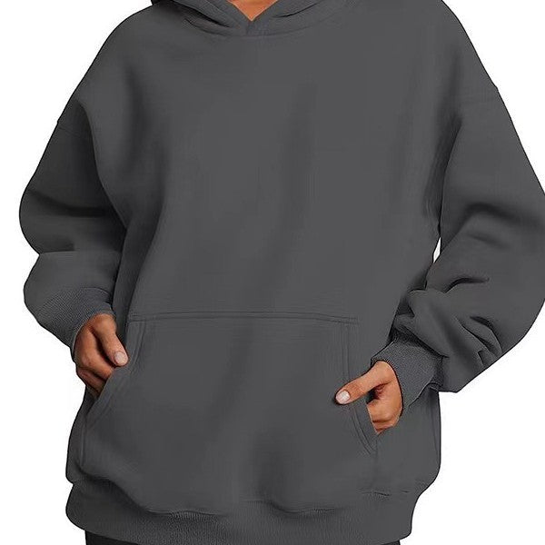 Women's oversized hoodie with practical kangaroo pockets and soft inner lining Chic & Stil