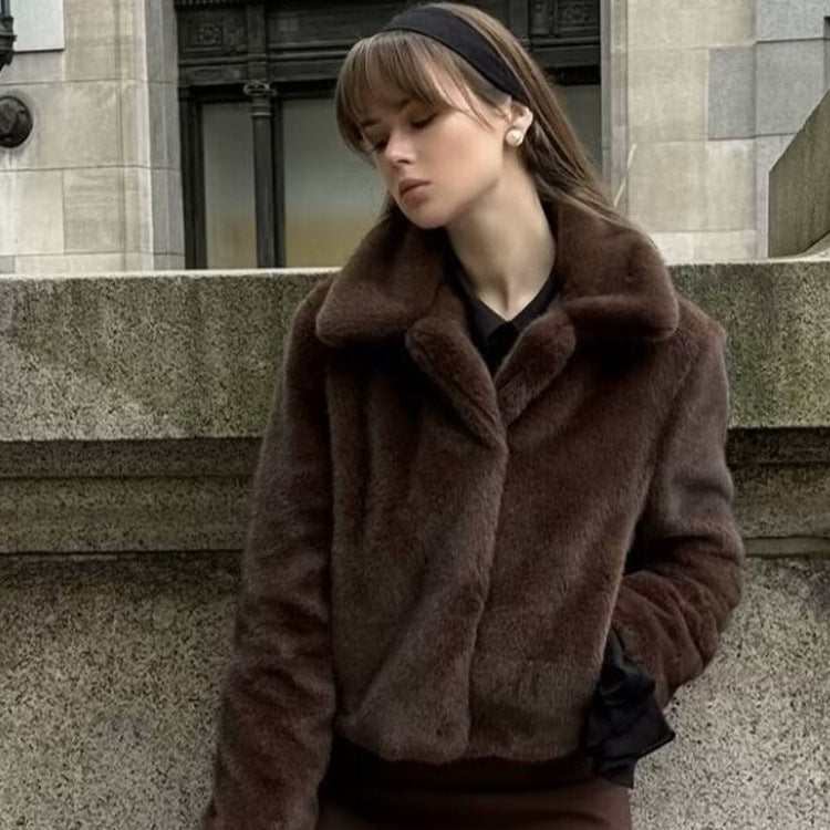 Faux fur jacket for women with elegant high collar and soft inner lining Lune London
