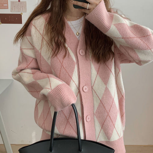 Casual cardigan for women with diamond pattern and large buttons Amarae