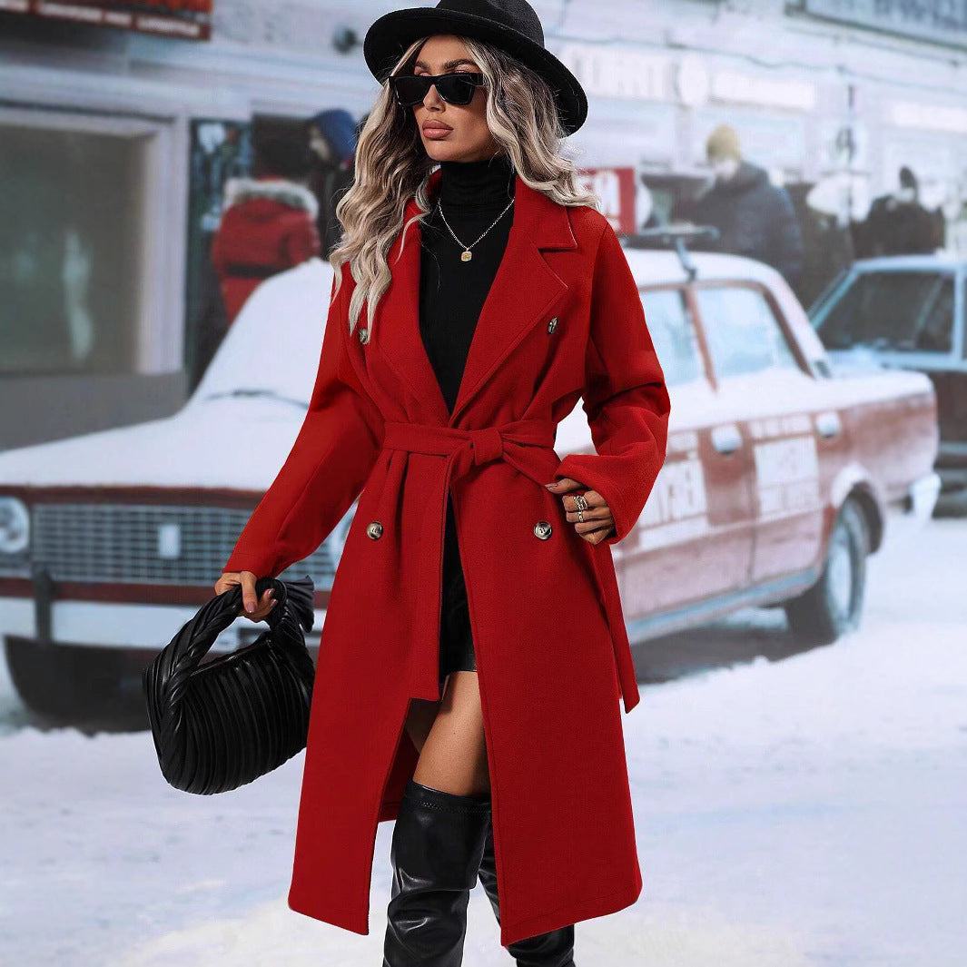 Elegant women's overcoat with tie belt and double row of buttons Lune London