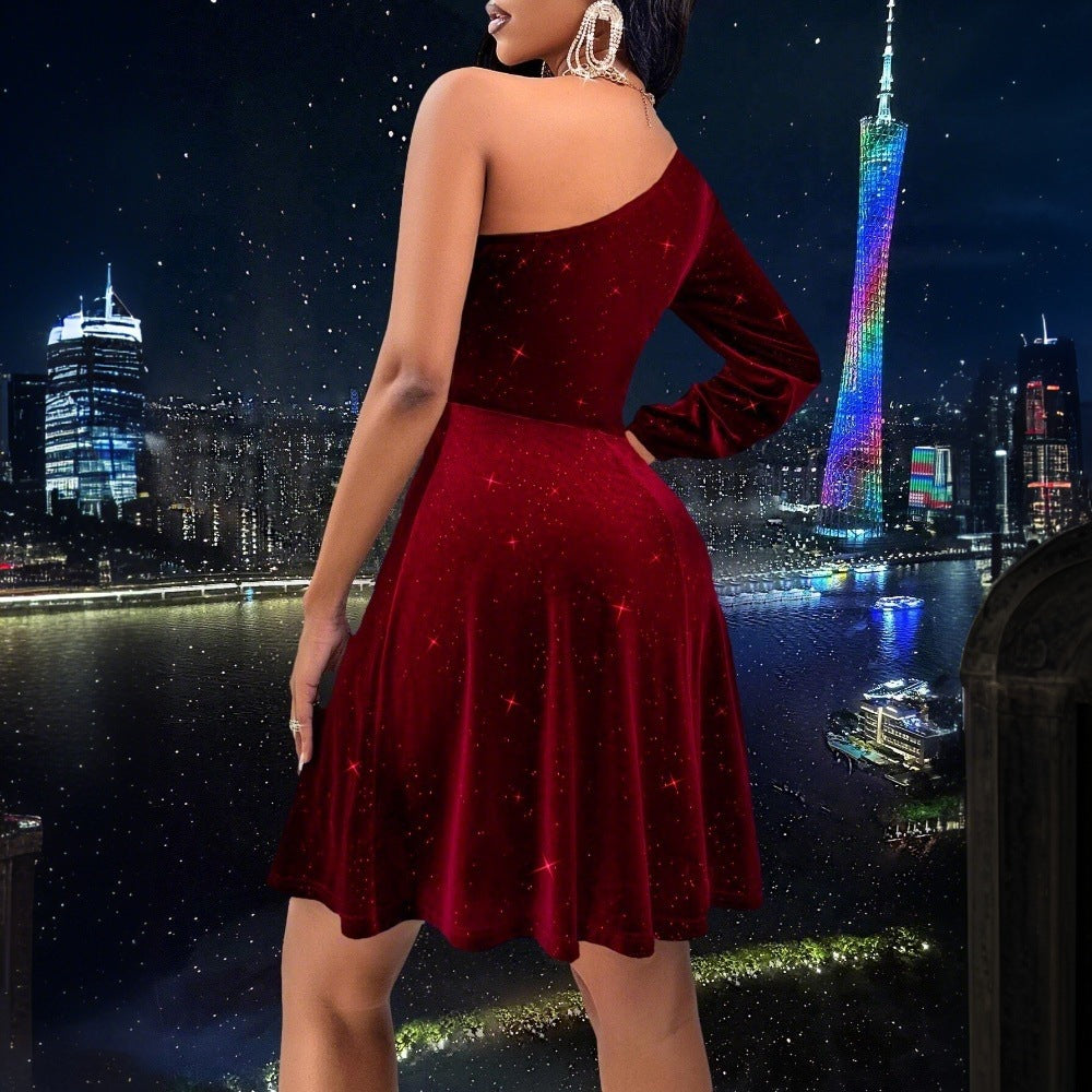 Robe élégante A-line pour femmes avec un design décolleté et des accents scintillants Chic & Stil