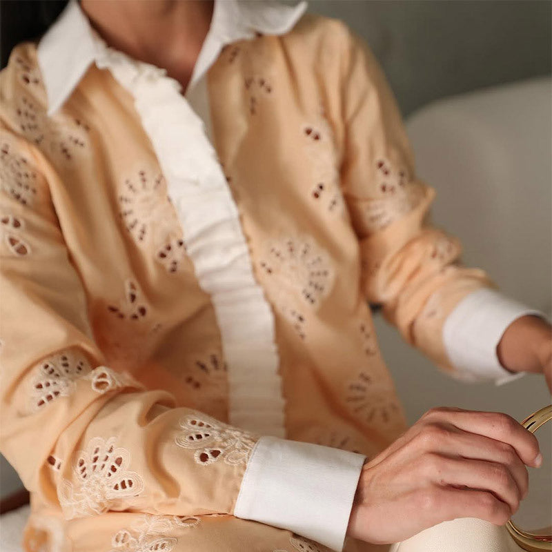 Ladies two-piece with decorative crochet patterns and a wide cut Lune London