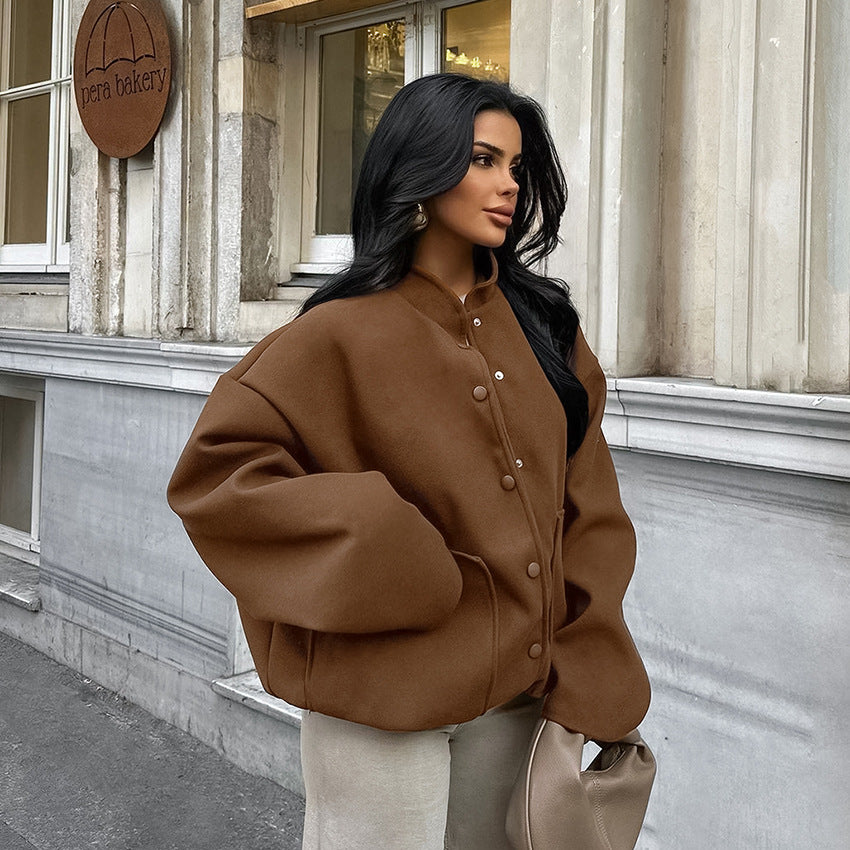 Oversized winter jacket for women with snap button closure and side pockets Lune London