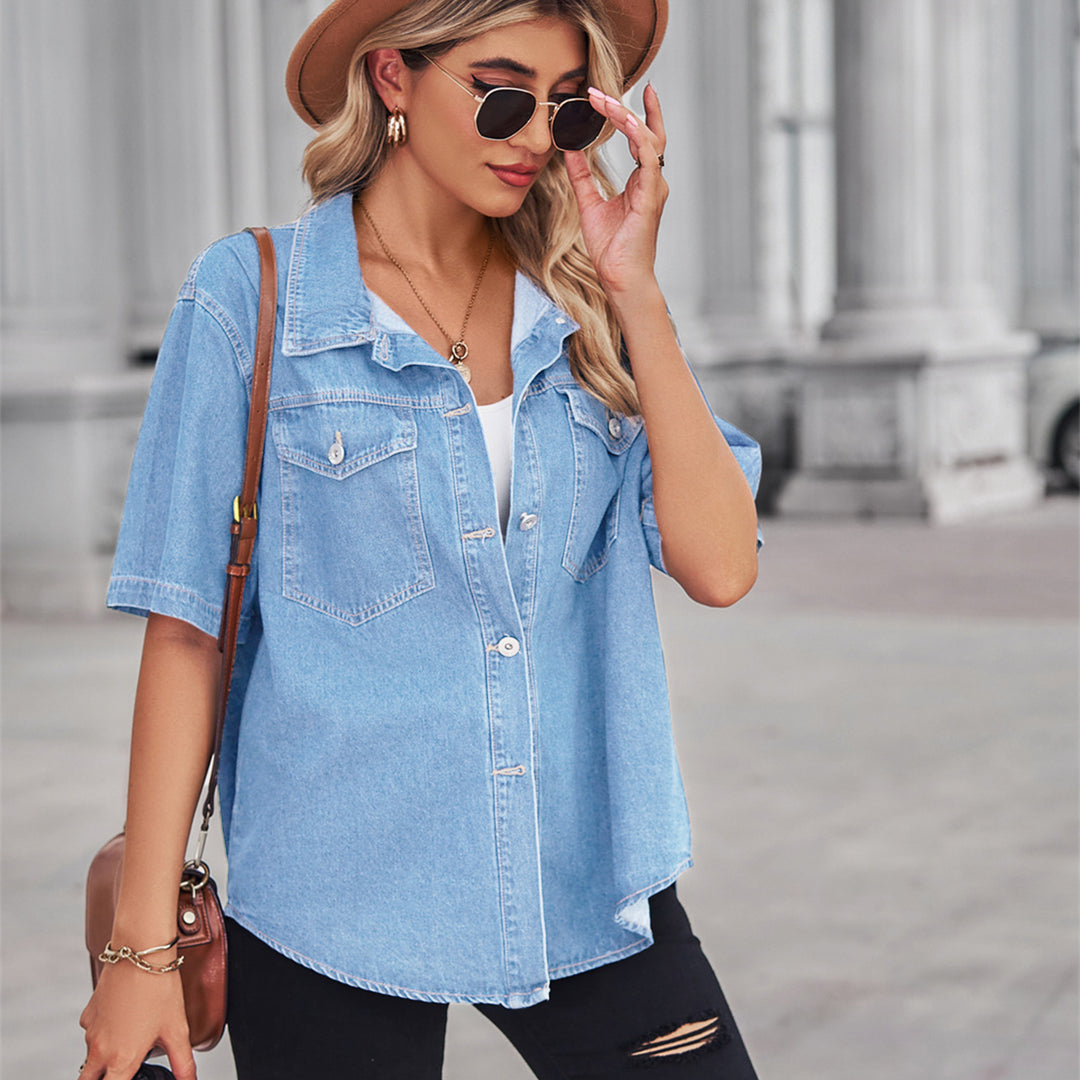 Casual denim jacket for women with practical chest pockets and modern cut Lune London