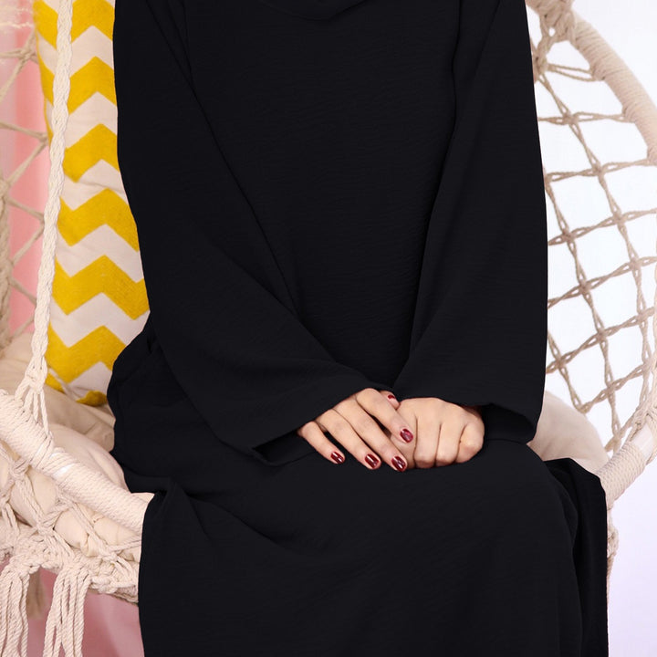 Maxi dress for women with an elegant cut and wide play Lune London