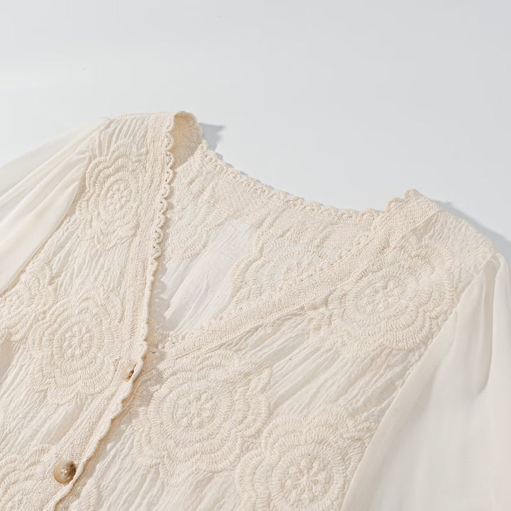 Blouse en dentelle pour femmes avec boutons élégants Chic & Stil