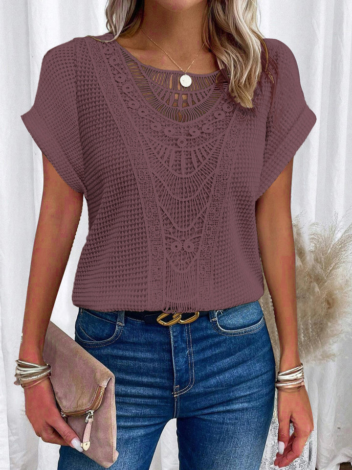 Top à encolure croisée pour dames avec un motif en crochet raffiné Lune London