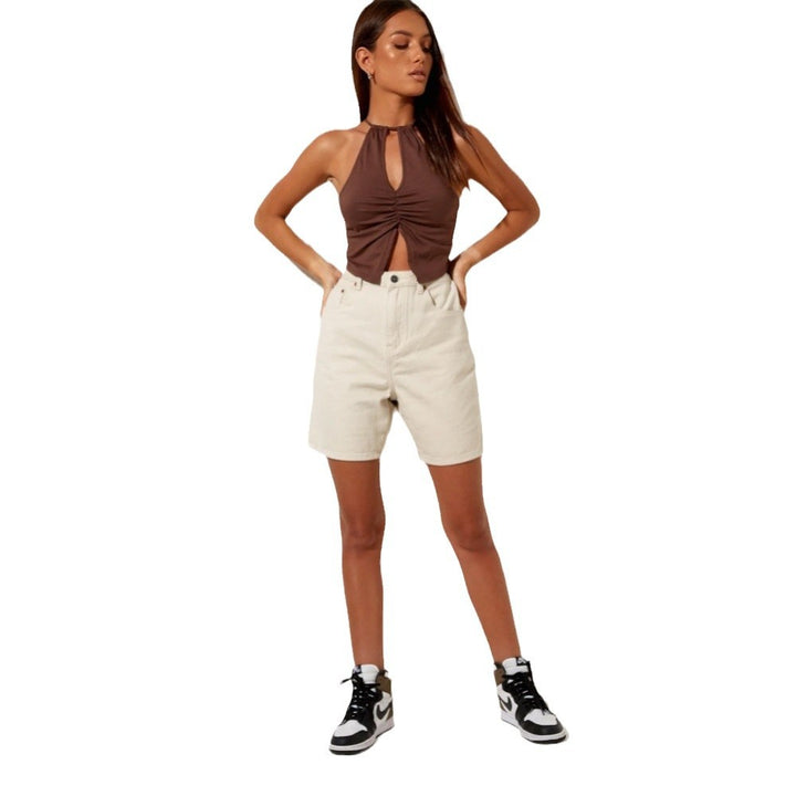 Haut halter pour femmes avec décolleté en forme de clé raffiné et fronces Chic & Stil