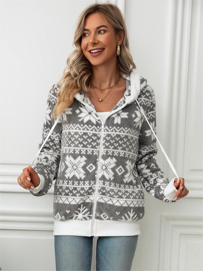Women's fleece jacket with soft lining and chic winter pattern