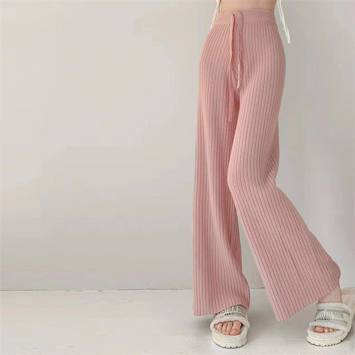 Pull-over croisé pour femmes avec décolleté en V profond et texture côtelée Chic & Stil