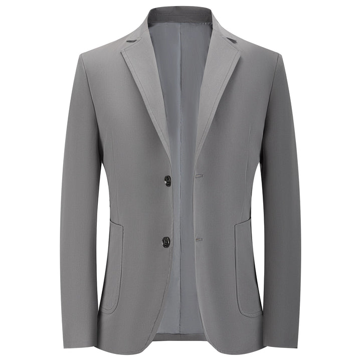 Elegant woman, lightweight blazer with a slim fit and modern lapel Lune London
