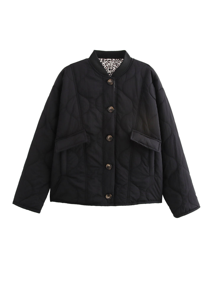 Short quilted jacket for women with pockets and modern collar Amarae