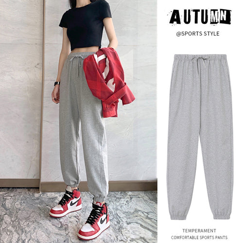 Ladies comfortable sports pants with elastic waistband and modern details Amarae