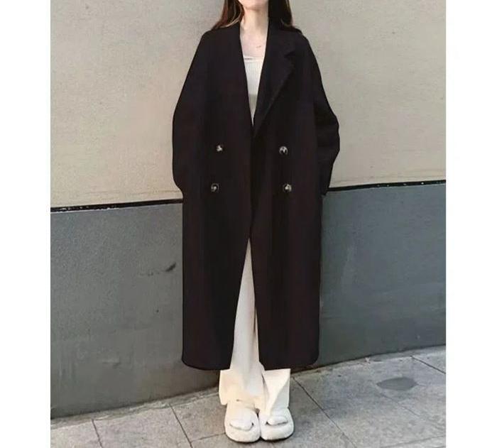 Manteau en laine élégant et doux pour femmes avec patte de boutonnage double. Chic & Stil