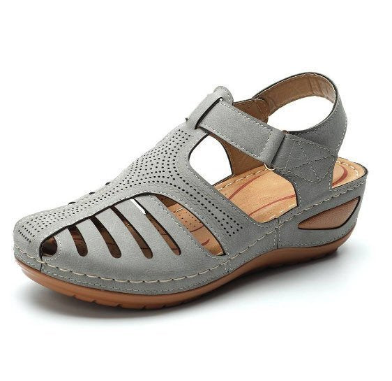 Women's sandals with breathable perforations and ergonomic wedge sole Lune London