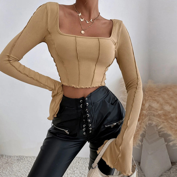 Top court de couture pour femmes avec encolure carrée et manches longues Chic & Stil