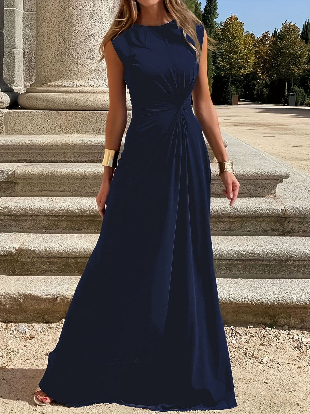 Women Elegant Evening Dress with Stylish Pleats and Figure-Hugging Cut Lune London