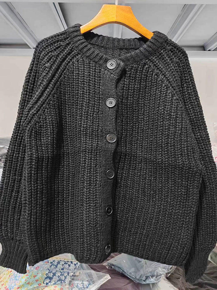 Cardigan for women with classic button placket and raglan sleeves Lune London