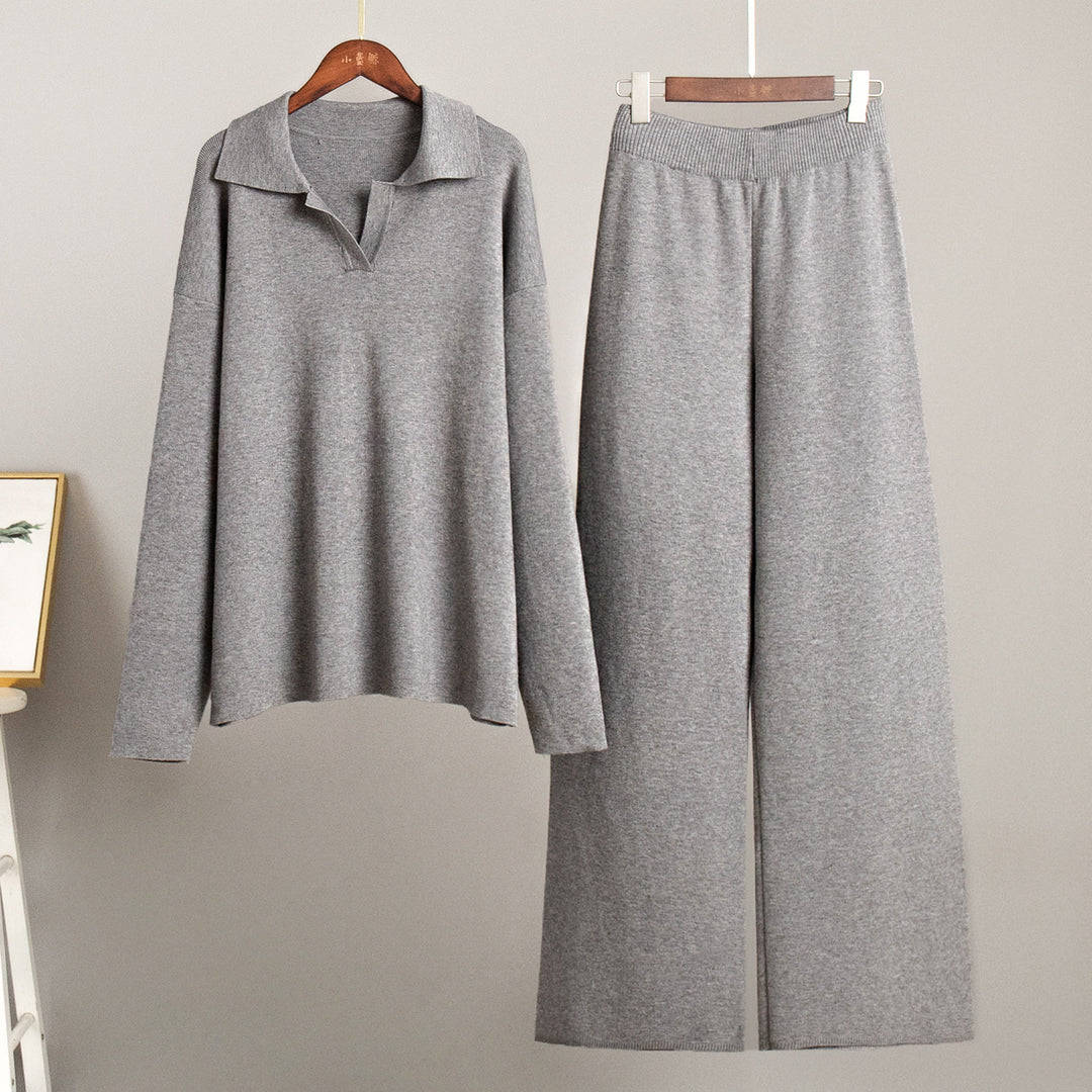 Comfortable lounge set for women with polo collar and loose fit Lune London