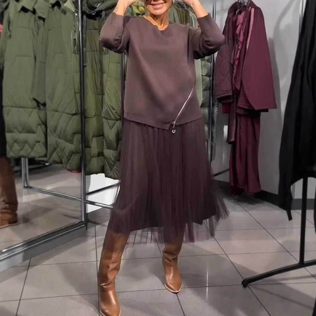 Women's trendy, asymmetrical sweater with draping Chic & Stil