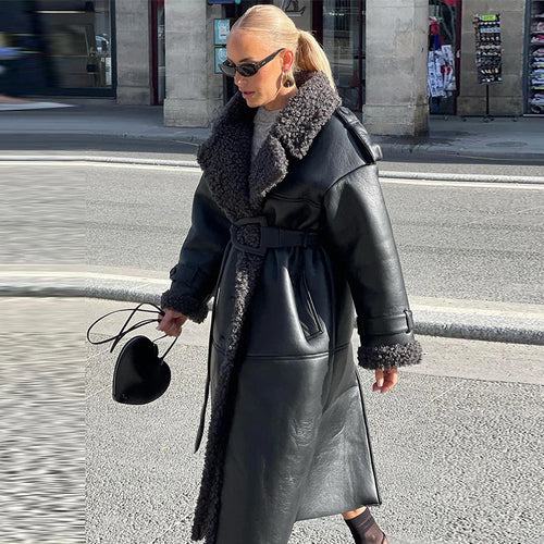 Manteau en faux cuir tendance pour femmes avec col en fausse fourrure luxueux Chic & Stil
