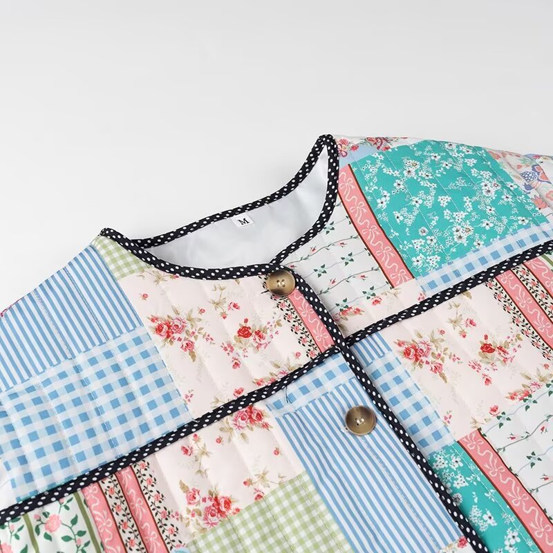Veste patchwork pour femmes au design élégant et aux poches pratiques Chic & Stil