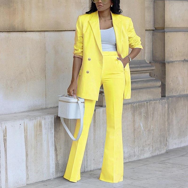 Blazer jacket for women with an elegant cut and a chic casual touch
