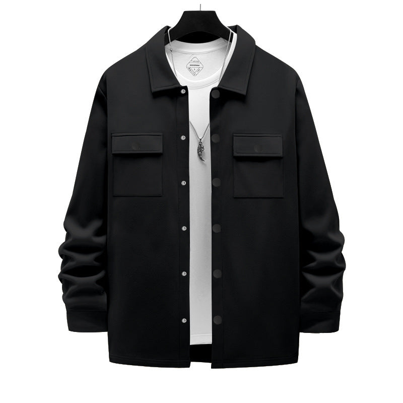 Casual utility jacket for men with practical pockets and chic button details