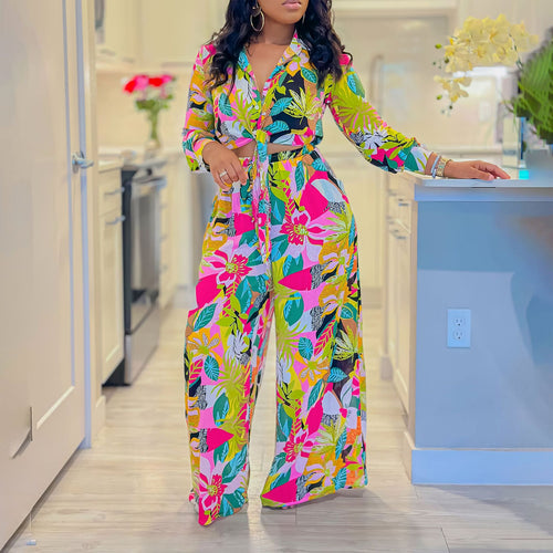 Ladies elegant jumpsuit with floral patterns and fitted cut Amarae