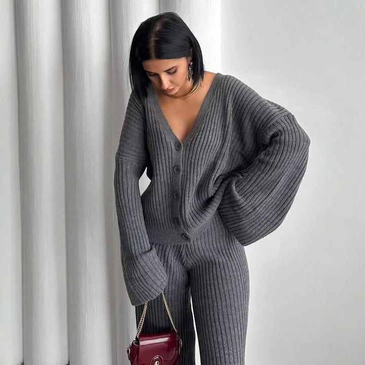 Women's knit loungewear set with a modern fit and comfortable V-neck Lune London