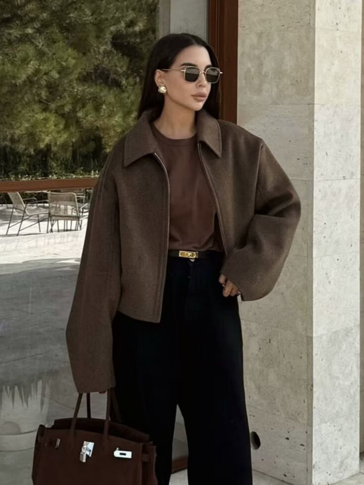 Casual oversized jacket for women with practical zipper Lune London