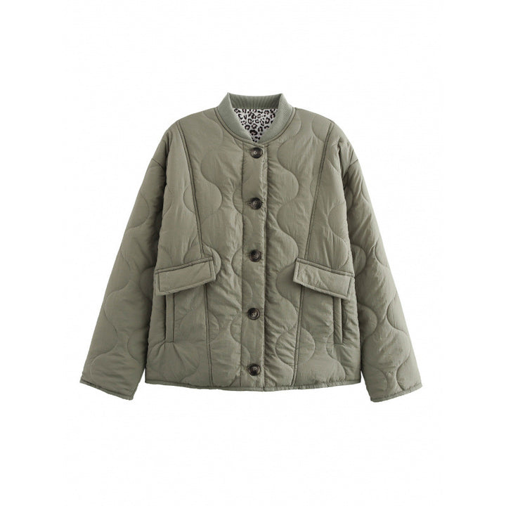 Ladies puffer jacket with practical pockets and decorative button closure Lune London
